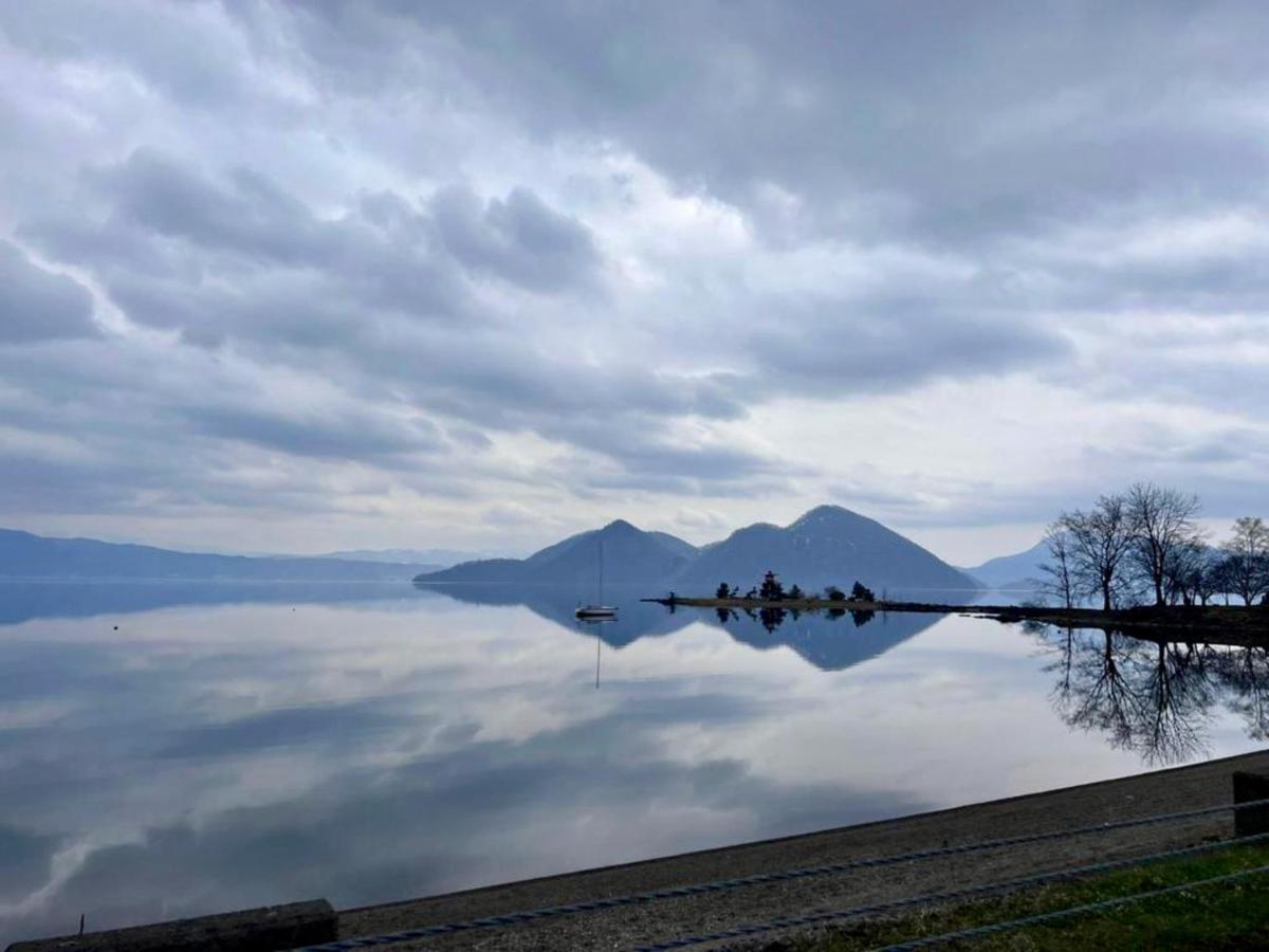Yellow House By Lake Toya Тояко Экстерьер фото